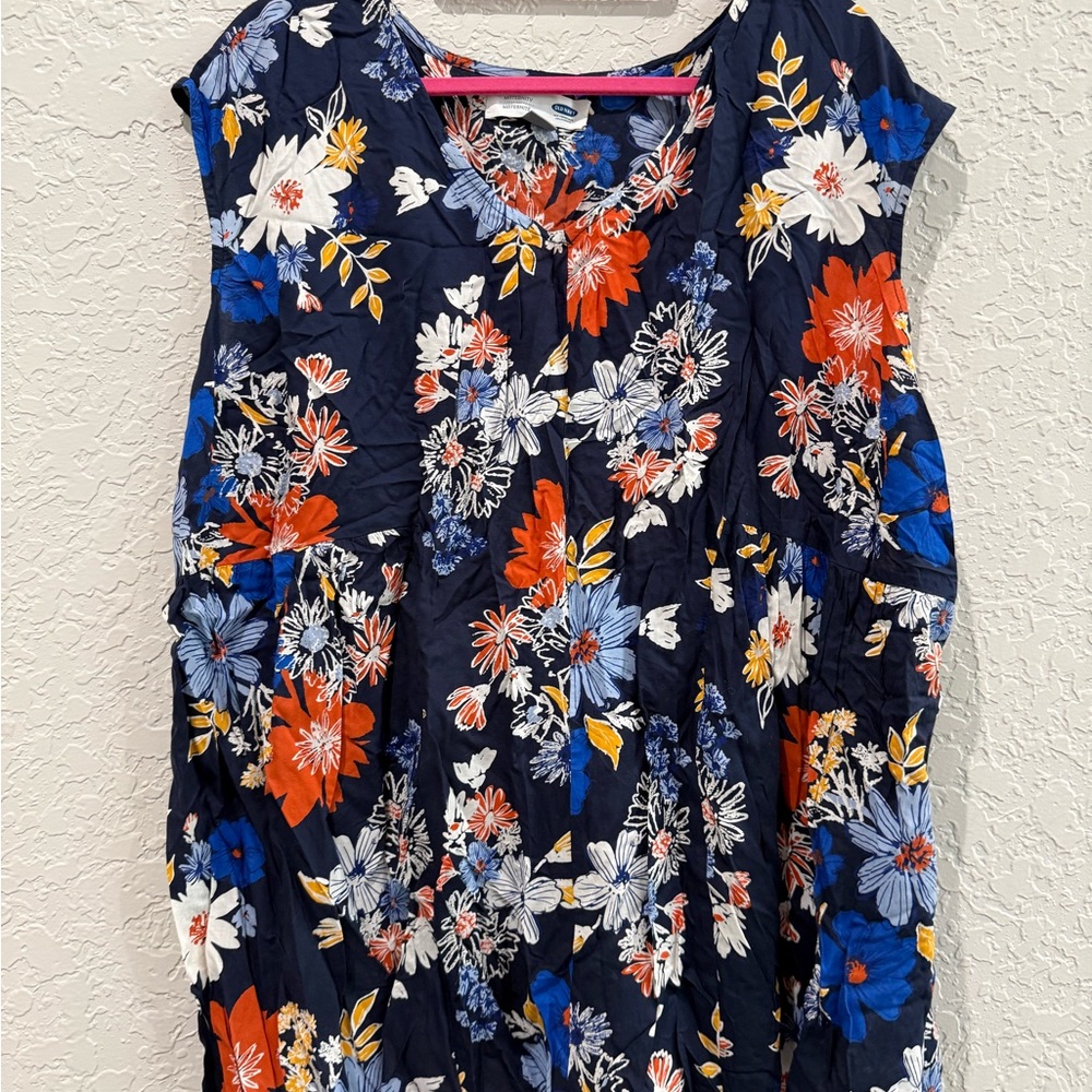 Old Navy Maternity Floral Top Size XXL